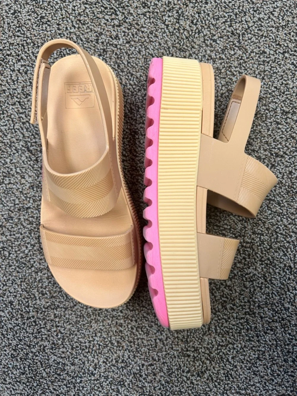 Reef Women’s Beige Platform Sandals with Pink Outsole - Picture 2 of 4